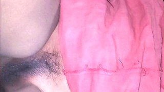 Desi molten bhabhi romantic munda mein dalwa rahi rahi hai.