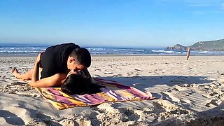 Amateur Latina Couple Fucking on Public Beach - Big Ass Teen Exhibitionist Sex