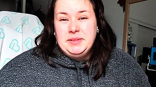 Big boobs milf masturbates with her dildo