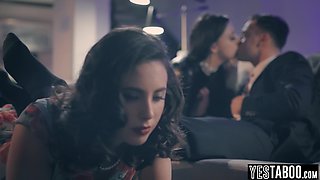 Submissive MILF got hooker for threesome