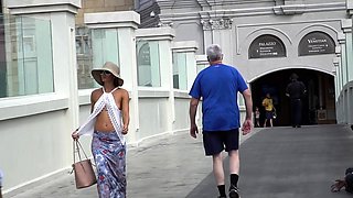 Amateur girls voyeur penetrating in public place
