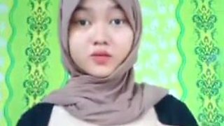 Hijab Gril Masterbation On Laked Mms