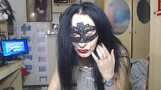 Tights That Show Your Feet and Are Triggered