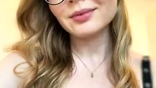 Flashing amateur babe Fae Corbin public masturbate