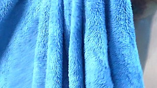 Today I Bathed My Stepsister-in-law Naked, She Gave It Secretly.