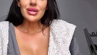 Love Chat Big Boobs Brunette Masturbating For Cam