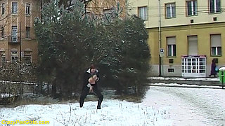 Pantyhose bbw redhead pissing.