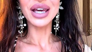 Leann amateur beautiful brunette with big boobs