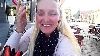 Blonde amateur fucking outdoor