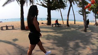 Hot ho gives blowjob and handjob in hot pov scene