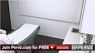 Wrex Oliver, Mike Mancini And Haley Spades In Fake Doctor Fucks His Innocent Patients