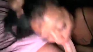 elle sait vraiment bien gober sa queue