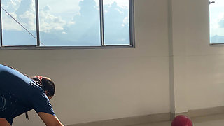 I HELP THE GIRL AT THE GYM AND I DON'T REGRET IT