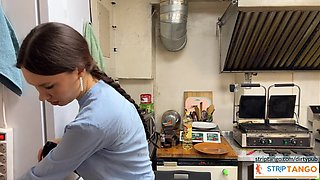 dirtypub Sensual escapade at stripTango