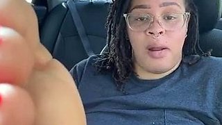 Amateur Foot Fetish Girlfriend Sucks and gives a Footjob