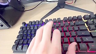 Amiga Safada Vai Ao Trabalho Do Amigo E Chupa Ele Ate Ele Gozar 11 Min