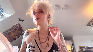 Black Lipstick - Goth Makes Her BF a Spit Filled BJ Video
