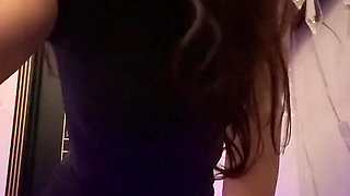 I Left My Friend and Went to the Toilet to Caress My Pussy