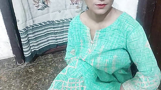 Soyi little step sister jabar dasti ni nd me hi choda