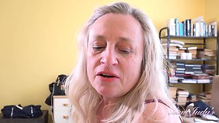 Andrea Ann’s Solo Lingerie Seduction in Sensual Fingering