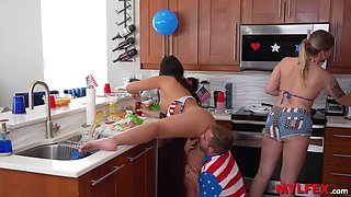 Mylfex - Red-hot Vicinity Cougar and her Daughter-in-law Feeding the Fresh Neighbour