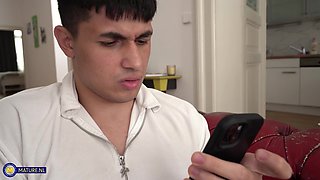 When Stepmilf Kathy White Catches Her Stepson Masturbate She Wants In On The Action