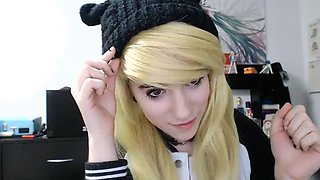 Blonde teen Sierras first erotic masturbation video