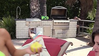 Swappz - Sexy Teen Stepdaughters in Bikinis, Mina Luxx and