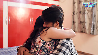 Collage Girlfriend Seduces Boyfriend in Bedroom