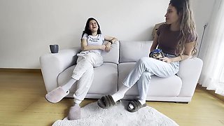 I have some free time to myself: Eating out my friend's pussy & ass in her house