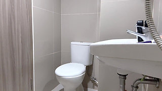 Blue Shop Employee Asks to Be Promoted to Superior