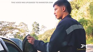 Amateur Latina Threesome Outdoor - Big Ass MILF Fucks Mechanic & Lover in Car