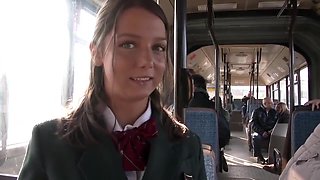 Russe baise dans le bus