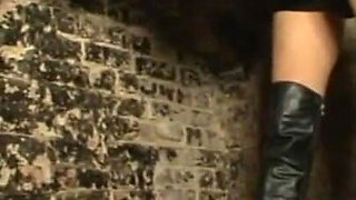 Dominating whipping in guillotine