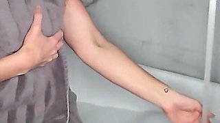 Bubble Bath Masterbation