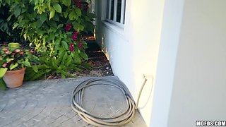 Short-haired MILF hot xxx video