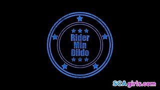 Dansk amatr anal rides monteret dildo