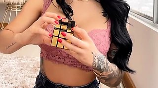 Cute amateur webcam teen girl toying pussy on webcam