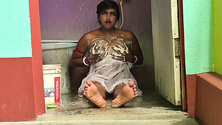 Sona bhabhi bathing video ,i clearly saw her sexy big boobs
