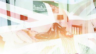 Erotic blondie gets fucked and cummed