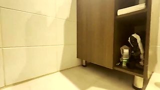 Scarlettandc Latina MILF Fucks Roommate in Steamy Bathroom Sex Scene - Amateur Homemade 4K