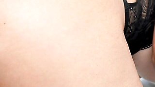 Lusty Victoria's handjob smut