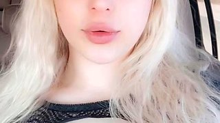 Amateur Webcam Cute Teen Plays Solo with Big Dildo