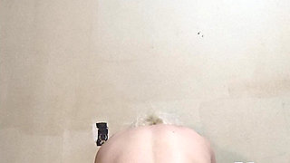 Twerking N Squirting Slut