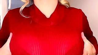 Awesome Big Boobs Blonde Masturbates In The Shower
