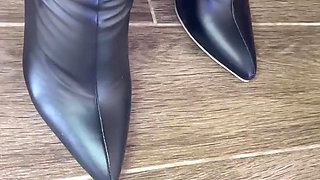 Bb, I'm Waiting for You in the Pool