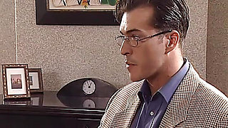 La truffa Sc 6 full threesome scene