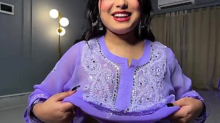 Hottest Girl In Salwar