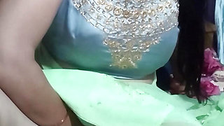 Sexy Naina bhabhi play her sexy boobs