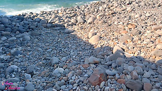 Right on the Beach! Outdoor Deepthroat Extreme